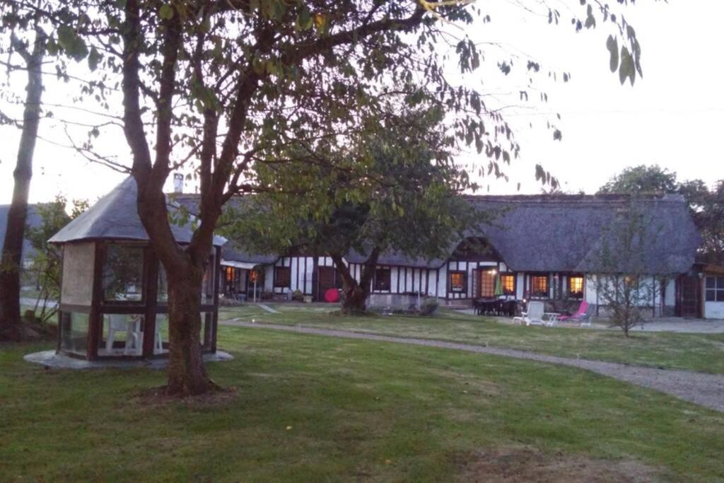 Chaumiere Du Chateau D'O Et Sa Mini Ferme ,Gite 21Couchages Goupil-Othon Ngoại thất bức ảnh
